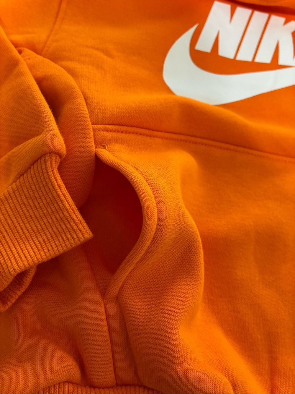 Nike Kids Orange Hoodie with White Swoosh Logo size 4 yrs new - Picture 4 of 4